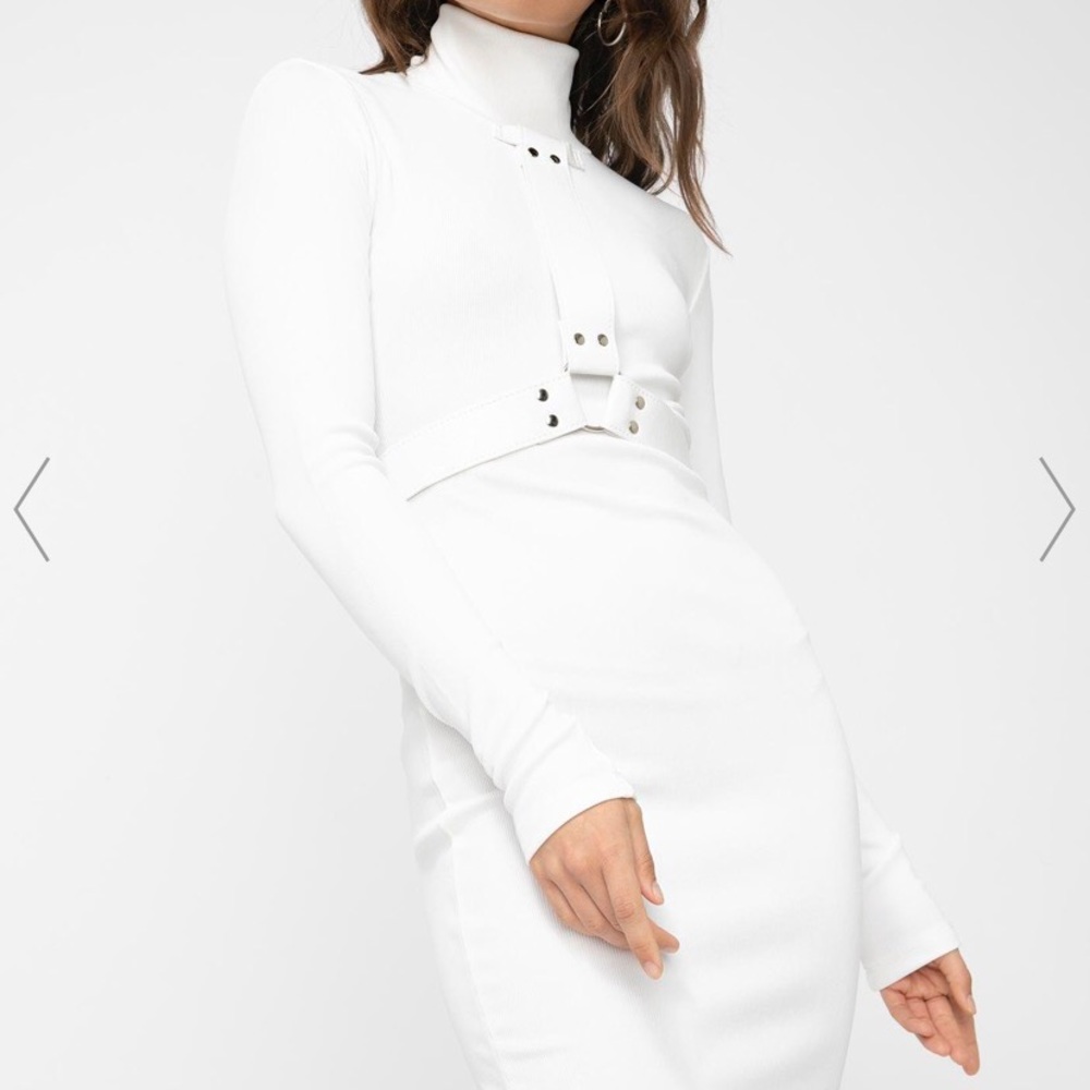 Fitted Detailed White Dress